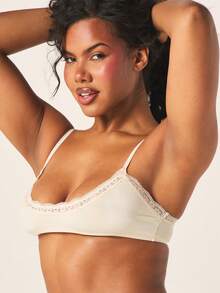 MISSGUIDED Women's Lace Trim Bustier Crop Top With Adjustable Straps Feminine Bralette Style Intimate Lingerie - Champagne - View 1