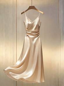 Franclia 女士新款V领裹身褶皱腰身中长连衣裙 - 香檳色 - 查看 1