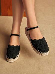 Rosivie Women's Buckle Design Casual Fashion Flat Sandals - Black and White - View 3