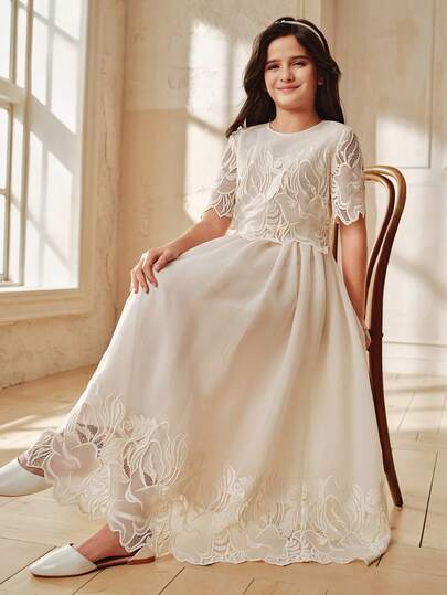 Anewsta 春夏新款优雅复古圆领短袖刺绣镂空腰部喇叭下摆长款女童连衣裙