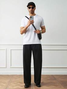 HUEFORM Quần ống rộng xếp ly màu trơn đơn giản cho nam - màu đen - Xem 3