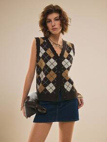 Poéselle Áo vest len nữ cổ chữ V họa tiết hình thoi cài cúc phía trước, áo vest len dệt kim họa tiết Argyle, áo không tay cài cúc kiểu vintage preppy, màu nâu be cổ điển nhiều lớp phong cách Y2K, áo dễ thương cho mùa tựu trường, áo kiểu Pháp. - màu nâu - Xem 7
