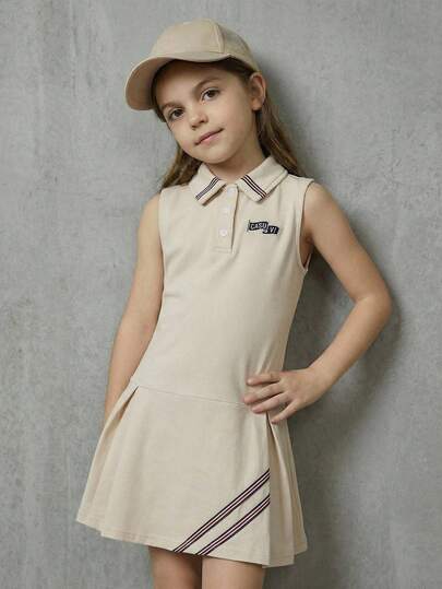 SHEIN Casuvi Kids Young Young Girls Girls' Preppy Pleated Hem Dress With Letter Embroidery Badges, Fitted Silhouette, Casual Wear For Summer Girls Polo Dress Kids Tennis Dress Beige Dress For Kids Girls Collared Dress