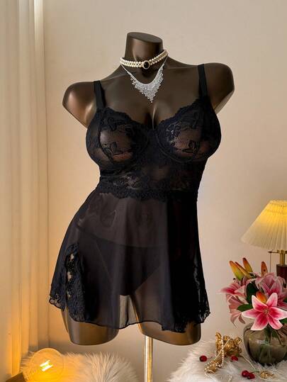 Auralis 2 件蕾丝撞色网眼前开衩加大码性感内衣套装：细肩带连衣裙 + 丁字裤