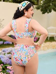 SHEIN Bộ bikini cỡ lớn in họa tiết hoa, thích hợp cho kỳ nghỉ và đi biển. - Nhiều màu - Xem 2