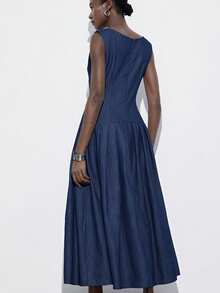 Aveloria Modichic 无袖复古牛仔风连衣裙，藏蓝色，百褶裙摆，收腰设计，低腰拼接，自然垂坠，高腰廓形，中长款，面料耐穿。适合时尚通勤、周末休闲、城市漫步、艺术聚会、校园生活、轻装旅行、野餐、下午茶等场合。 - 藍色 - 查看 2