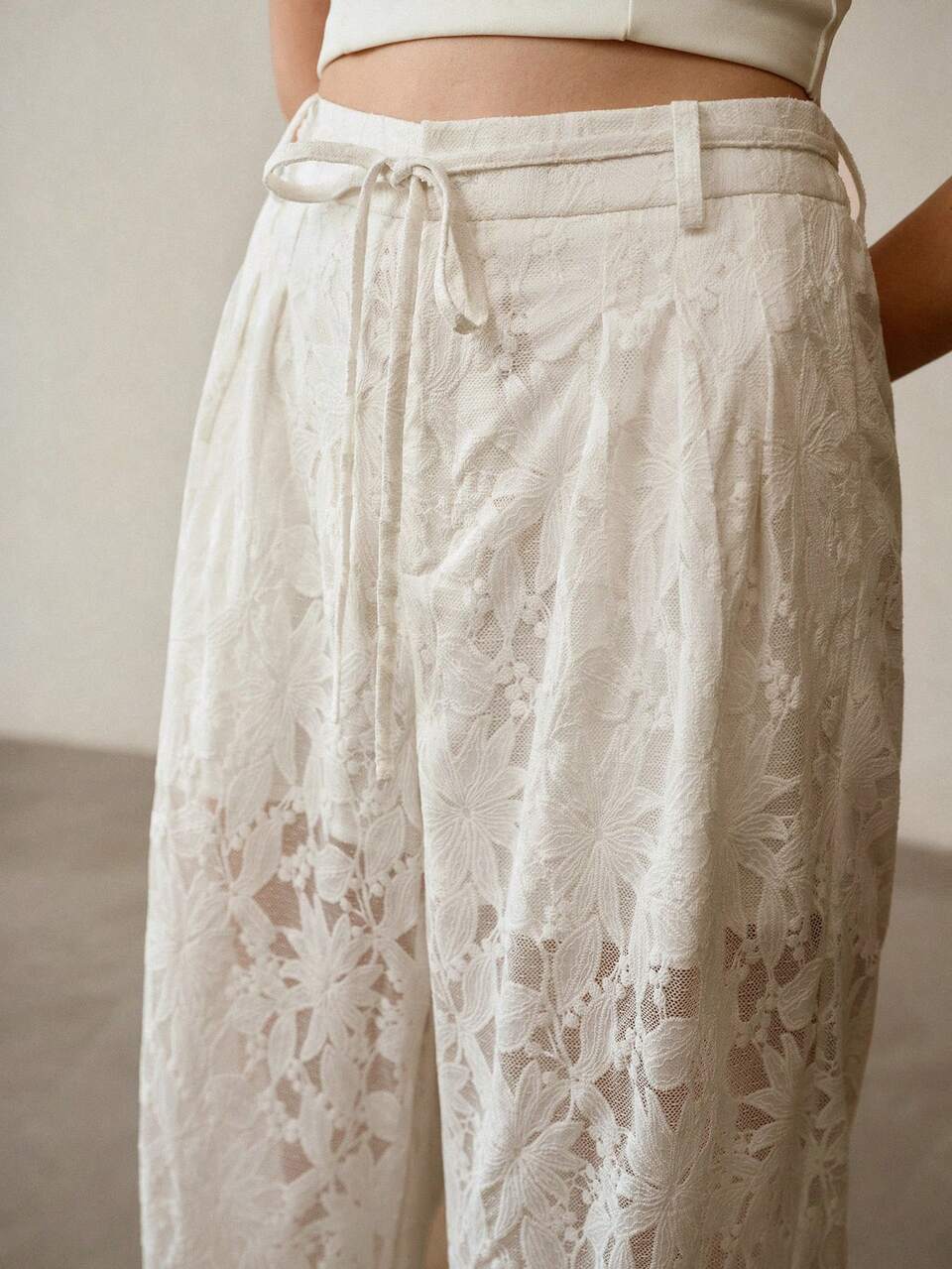 WOMEN'S ELEGANT HOLLOW-OUT HIGH-WAIST FLORAL LACE STRAIGHT PANTS