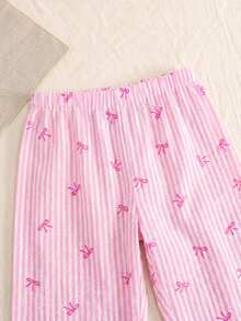 Emery Rose Kids Emery Rose Kids Bộ đồ thể thao thường ngày cho bé gái, thích hợp đi học, nghỉ hè, đi làm, gồm áo hai dây dáng chữ A phối họa tiết, thắt nơ và sọc, kết hợp cùng quần ống rộng cũng phối họa tiết. - Hồng - Xem 9