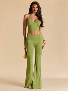 SHEIN BAE Bộ 2 món gồm áo hai dây và quần dài màu xanh lá cây trơn phối ren dành cho nữ, kiểu dáng mùa hè, gợi cảm, thích hợp cho kỳ nghỉ biển, dạo phố, phong cách Y2K quyến rũ, thanh lịch. - màu xanh lá - Xem 4