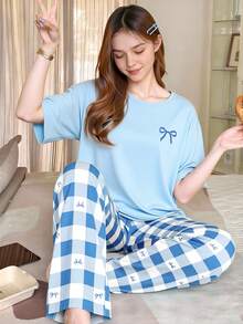SHEIN Tween Girls Pajama Set, Blue Bow Top Paired With Classic Black & White Plaid Bow Pants, Fashionable & Elegant Short Sleeve & Long Pants Sleepwear - Blue - View 3