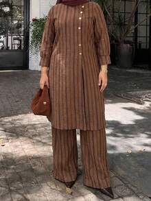 Dazy Plus Bộ đồ 2 món dành cho nữ cỡ lớn, gồm áo dài dáng rộng kẻ sọc và quần ống rộng, kiểu dáng thường ngày công sở, thích hợp cho mùa xuân/hè. - màu nâu - Xem 2