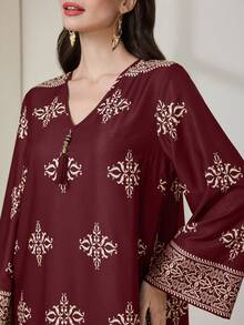 Al Najma 女士花卉图案流苏装饰V领长袖阿拉伯风格连衣裙 - 酒紅色 - 查看 3