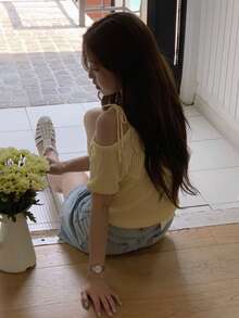 DAZY Niche Design Asymmetrical Shoulder Tie-Strap Short Sleeve Knit Top - Yellow - View 5