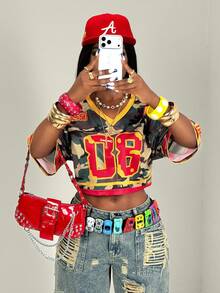 BamGleam 限量版夏季返校迷彩撞色数字印花网眼T恤，美式运动风V领短款上衣，校园辣妹健身舞蹈服短袖 - 彩色 - 查看 6