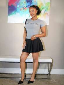 Steph T 女款”简约印花圆领短袖 T 恤 Y2k - 灰色 - 查看 5