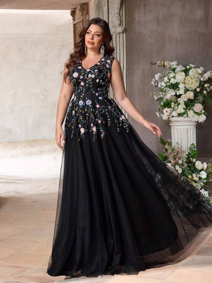 Aureia 大码优雅浪漫奢华黑色串珠刺绣网纱拼接圆领薄纱泡泡袖精致花卉手工设计超大裙摆，适合晚宴、单身派对、约会、舞会、毕业典礼、婚礼、正式场合（重工刺绣）