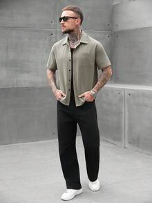 SLATEMANN 男士休闲纯色前扣口袋短袖衬衫 - 卡其色 - 查看 3