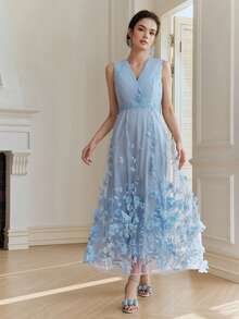 浪漫假期及情人节V领无袖藤蔓刺绣蓬松A字连衣裙（女款） - 淺藍色 - 查看 6