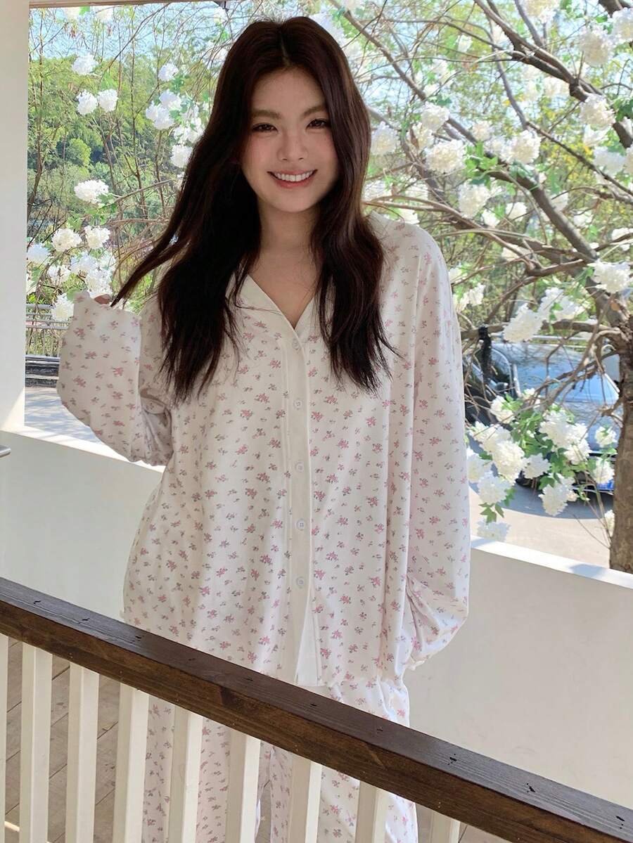 Dazy Plus 两件套优雅碎花宽松睡衣套装,包含上衣和裤子,大码女式春夏秋季睡衣 - 白色 - 查看 1