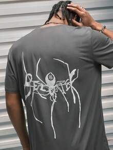 Modcrash Camiseta de manga corta de cuello redondo con estampado de letra y araña, informal para hombres, para verano - Gris Oscuro - Ver 2