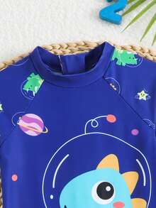 可爱太空恐龙连体泳衣，海军蓝卡通宇航员恐龙儿童短袖防晒泳衣 - 彩色 - 查看 5