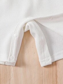 SHEIN Playful Pals 男婴休闲运动Polo领短袖连体衣，适合室内外穿着 - 白色 - 查看 4
