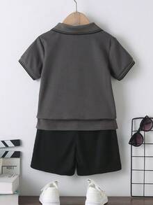 SHEIN 少年骑士刺绣图案休闲百搭日常短袖Polo衫 - 深灰色 - 查看 2