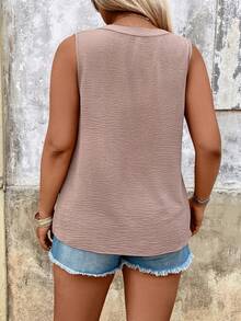 SHEIN Camisa sin mangas de talla grande de verano, de unicolor, con textura, cuello con muesca y botones delanteros - Café integral - Ver 2
