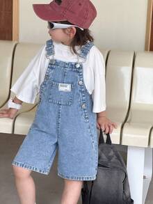 SHEIN Little Byeori 男童宽松蓝色牛仔背带短裤 - 淺色水洗藍 - 查看 6