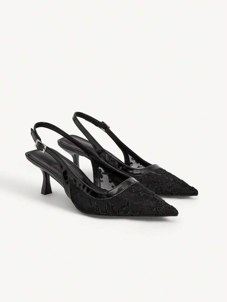 CUCCOO CHICEST 蕾丝花卉优雅尖头高跟凉鞋，新中国风，适合追求时尚的女性，非常适合日常通勤、约会或搭配旗袍/连衣裙出席轻宴会、婚宴、春季新娘鞋等场合。 - 黑色 - 查看 1