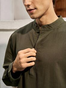 Mercer Haus 男士复古老钱风格纯色卷袖立领半扣衬衫 - 轻盈透气亨利衫男士衬衫水洗棉四季皆宜百搭休闲风格，适合夏季夏威夷热带度假。 - 軍綠色 - 查看 6