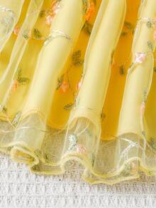 女婴优雅甜美浅黄色刺绣网纱连衣裙，搭配罗纹针织荷叶边荷叶袖上衣和腰带，适合休闲、度假、优雅场合、聚会等，可爱又时尚。 - 黃色 - 查看 7