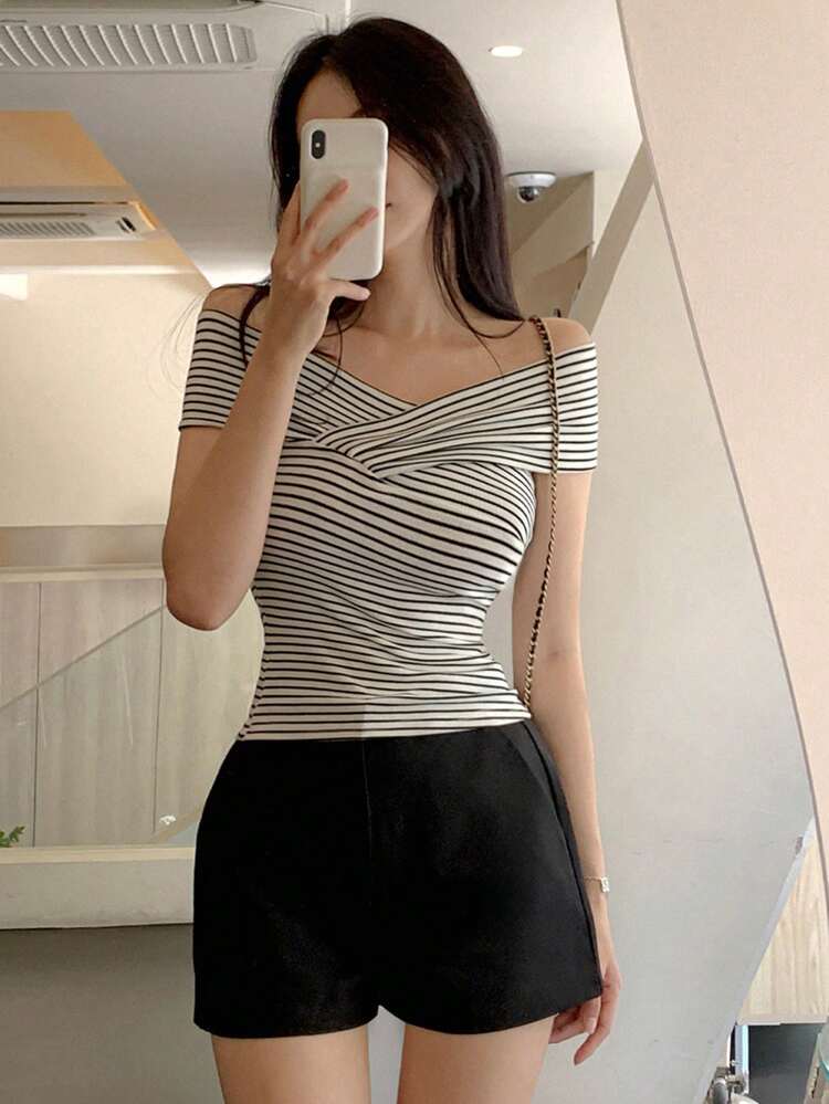 Elegant Cross Off-Shoulder Striped Fitted Top, Niche Design High-End Women T-Shirt