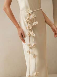 Anewsta 女士优雅圆领无袖连衣裙，配可拆卸腰间花朵腰带，缎面质感 - 米色 - 查看 4