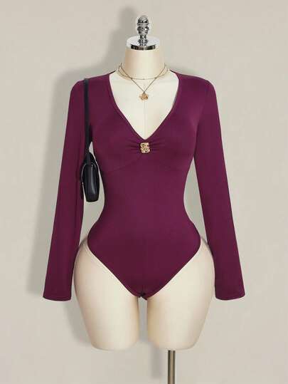 SHEIN ICON 大码Y2K性感V领金属装饰连体衣，基础款，休闲百搭，适合春夏穿着