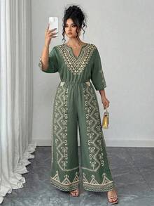 Elenzga Plus Size Summer Casual Retro Print Halter Jumpsuit - Green - View 4