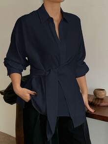 Dazy Plus Camisa blanca de manga larga con cuello vuelto, parte delantera semi-abierta, dobladillo con cordón, adecuada para primavera, otoño y verano para mujer talla grande - Azul Marino - Ver 1