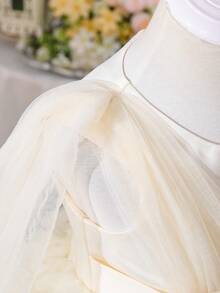 SHEIN Glamorique Kids 女嬰公主禮服，奶油白色夏季優雅婚禮花童禮服，3D花卉網紗薄紗正式禮服，附網紗披肩，生日派對洗禮儀式適用 - 杏色 - 查看 4