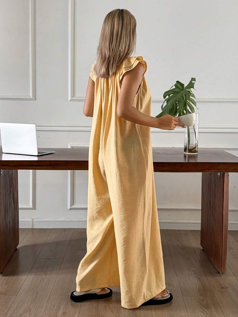Women's Casual Loose Wide Leg Ruffle Sleeve Jumpsuit, Suitable For Summer Vacation Pajamas