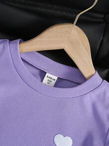 SHEIN Genkimix Kids 女童时尚可爱爱心刺绣针织短袖T恤套装，适合休闲、运动、户外、度假等场合 - 紫色 - 查看 5