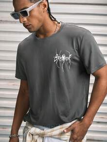 Modcrash Camiseta de manga corta de cuello redondo con estampado de letra y araña, informal para hombres, para verano - Gris Oscuro - Ver 7