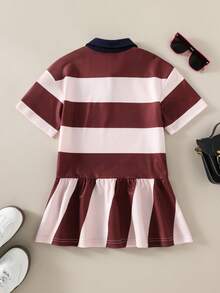 SHEIN Casuvi Kids Vestido Casual Feminino Primavera/Verão, Estilo Universitário Americano Fresco e Doce, Design em Contraste de Cor com Listras e Retalhos, Gola Polo, Manga Curta, Camiseta Ajustada, Saia Curta Alfaiatada, Decoração Bordada Exquisita, Nova Chegada Sazonal - Vinho - Visão 5