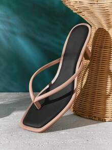 SHUZIA #极简时尚 女士仿皮裸色卷边绑带撞色鞋垫方头低跟人字拖凉鞋 – 简洁、精致、优雅、舒适 - 米色 - 查看 5