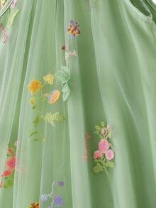 SHEIN Elladie kids 甜美梦幻的少女连衣裙，3D立体花卉网纱蓝色吊带连衣裙，优雅独特，适合派对、外出和日常穿着。 - 綠色 - 查看 6