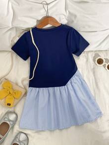 Playful Pals 1 pezzo Maglietta a maniche corte con scollo tondo blu navy per ragazze giovani, con decorazione floreale a righe blu e bianche, abito/gonna casual ed elegante adatto per l'estate, uso quotidiano, viaggi, vacanze, parchi a tema, servizi fotografici - Blu - Visualizzare 2