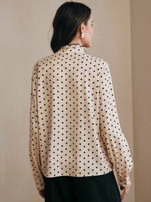 Anewsta 优雅法式随机波点印花荷叶边领口百搭女式衬衫，适合春夏穿着，可作嘉年华服装、优雅连衣裙或休闲装。 - 彩色 - 查看 7