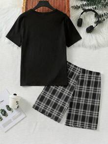 2件套青少年男童圆领黑色短袖T恤（白色字母印花）和宽松黑白格子短裤，休闲针织睡衣套装 - 黑色 - 查看 2