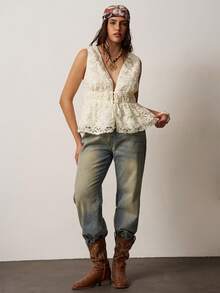 Enliva 大码女式提花深V领系带荷叶边下摆时尚衬衫，优雅女式衬衫，日常穿着，精致花卉细节，法式优雅，花卉刺绣系带上衣 - 浪漫别致的夏季休闲装，适合圆润身材曲线。 - 杏色 - 查看 7