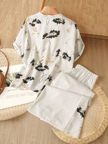 Rusticease Women's Elegant Floral Print Front Button Batwing Sleeve Shirt And Pants 2-Piece Set, Summer - Multicolor - View 2