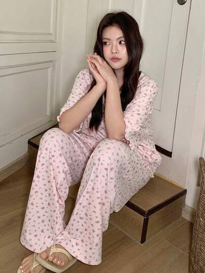 Dazy Plus 2pcs Elegant Ditsy Floral Loose Pajama Set, Includes Top And Pants, Plus Size Women Spring/Summer/Autumn Sleepwear